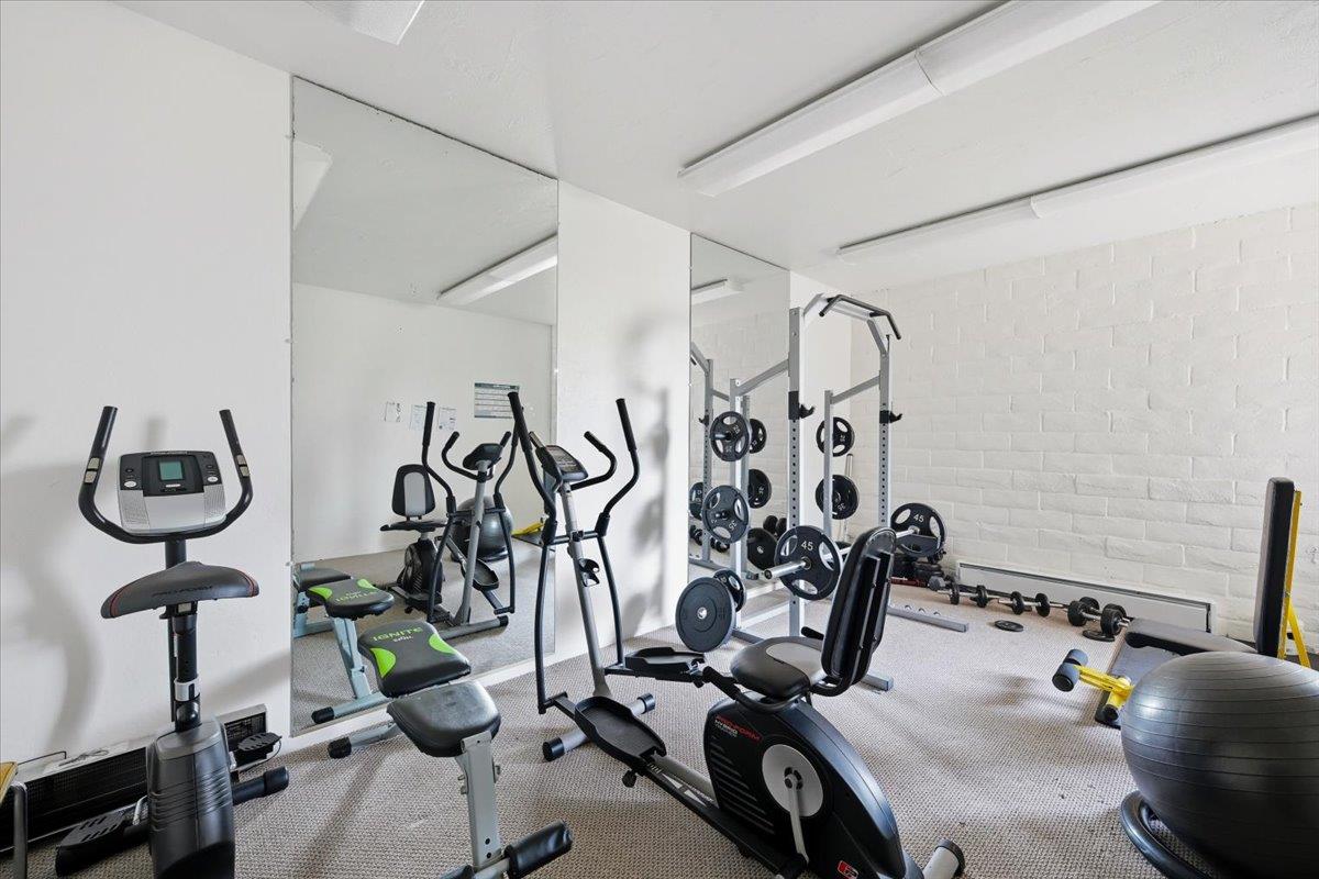 Detail Gallery Image 8 of 40 For 555 Palm Ave #202,  Millbrae,  CA 94030 - 2 Beds | 2 Baths