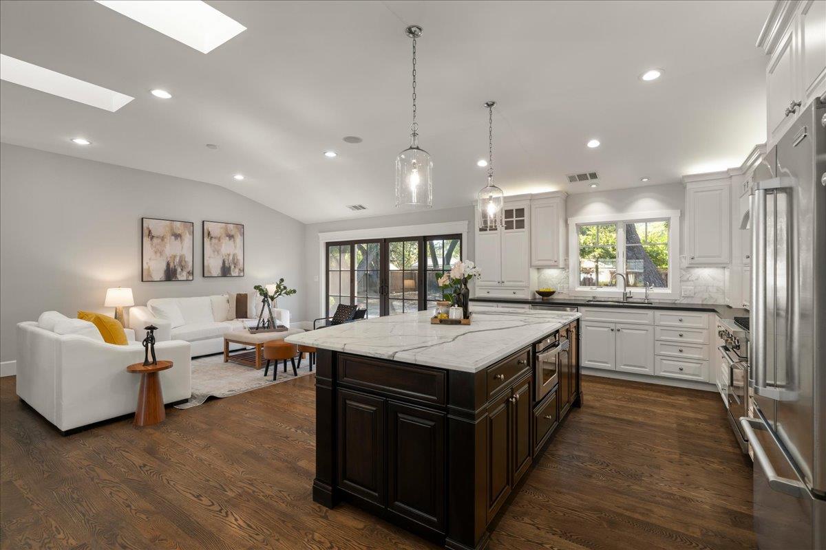 Detail Gallery Image 18 of 46 For 21 Euclid Ave, Los Gatos,  CA 95030 - 4 Beds | 2/1 Baths