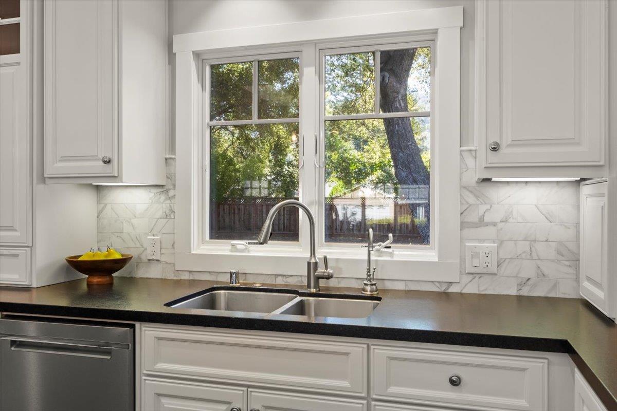 Detail Gallery Image 22 of 46 For 21 Euclid Ave, Los Gatos,  CA 95030 - 4 Beds | 2/1 Baths