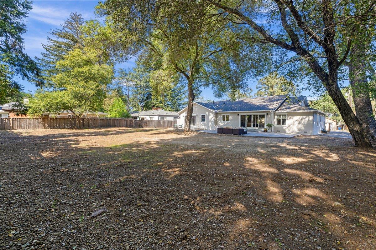 Detail Gallery Image 40 of 46 For 21 Euclid Ave, Los Gatos,  CA 95030 - 4 Beds | 2/1 Baths