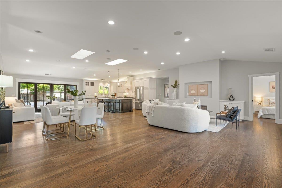 Detail Gallery Image 7 of 46 For 21 Euclid Ave, Los Gatos,  CA 95030 - 4 Beds | 2/1 Baths