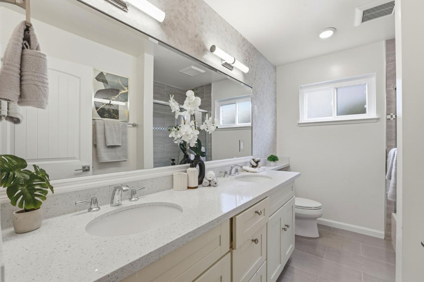 Detail Gallery Image 36 of 47 For 165 Carlow Ct, Sunnyvale,  CA 94087 - 4 Beds | 2 Baths