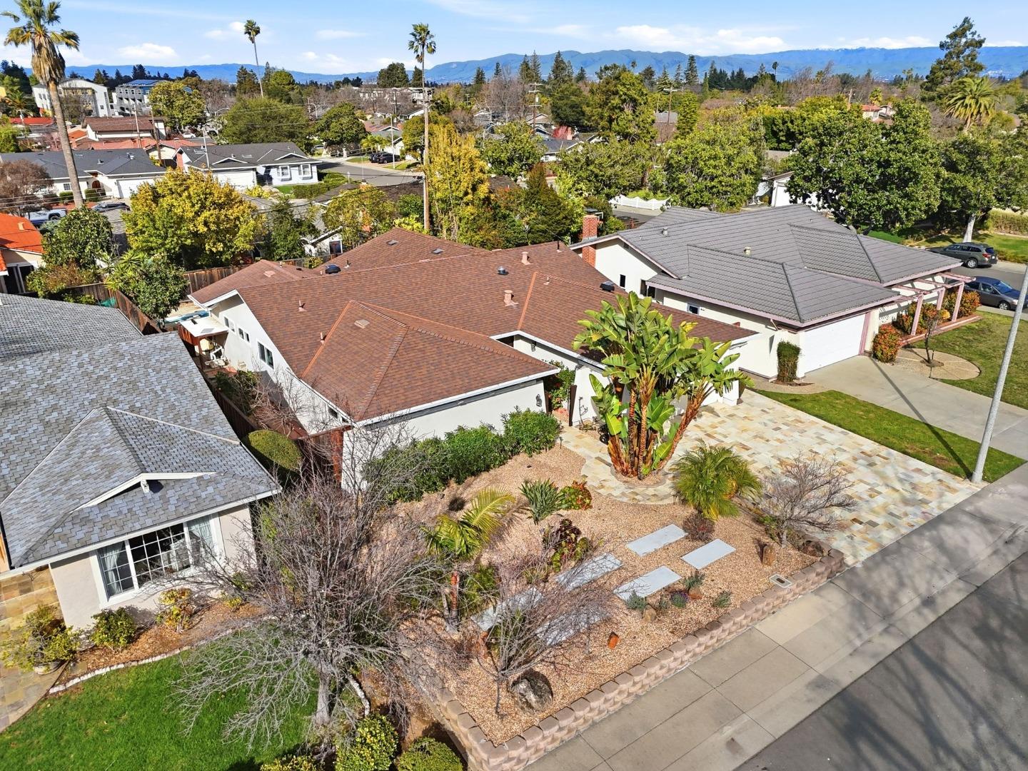 Detail Gallery Image 44 of 47 For 165 Carlow Ct, Sunnyvale,  CA 94087 - 4 Beds | 2 Baths