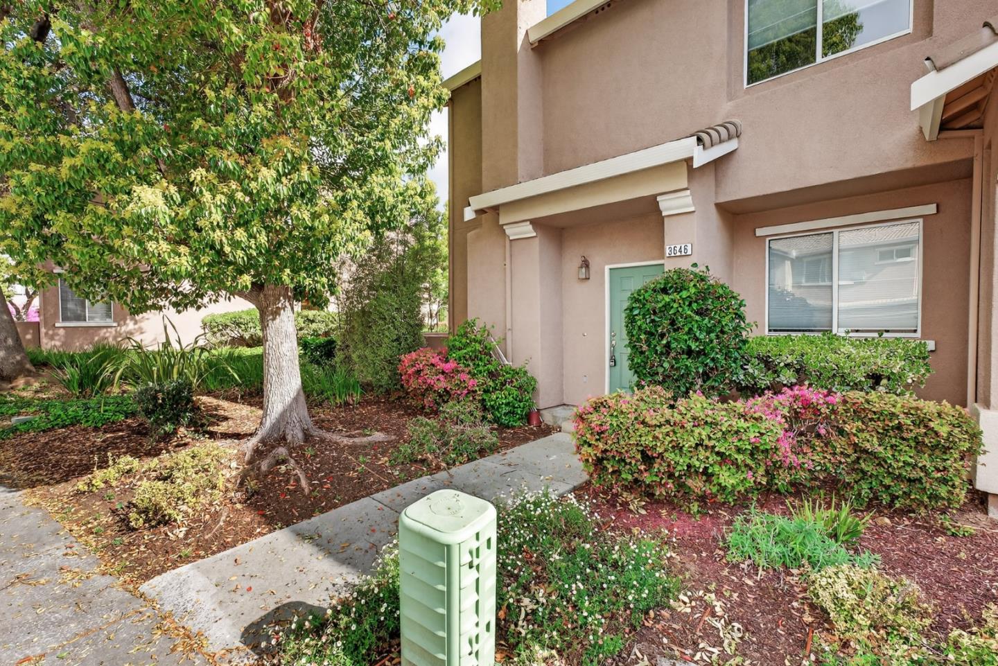 Detail Gallery Image 5 of 37 For 3646 Jasmine Cir, San Jose,  CA 95135 - 3 Beds | 2 Baths