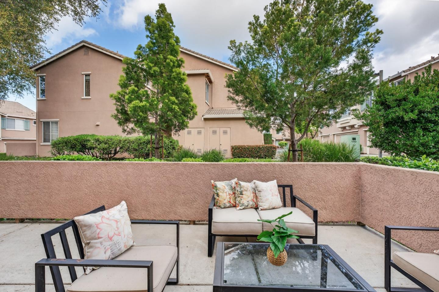 Detail Gallery Image 9 of 37 For 3646 Jasmine Cir, San Jose,  CA 95135 - 3 Beds | 2 Baths