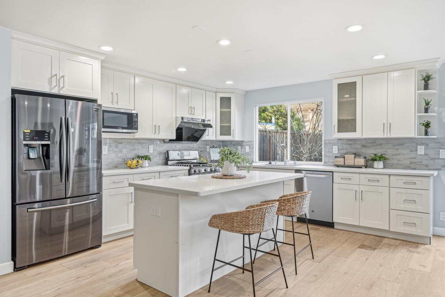 Detail Gallery Image 10 of 42 For 34504 Willbridge Ter, Fremont,  CA 94555 - 3 Beds | 2/1 Baths