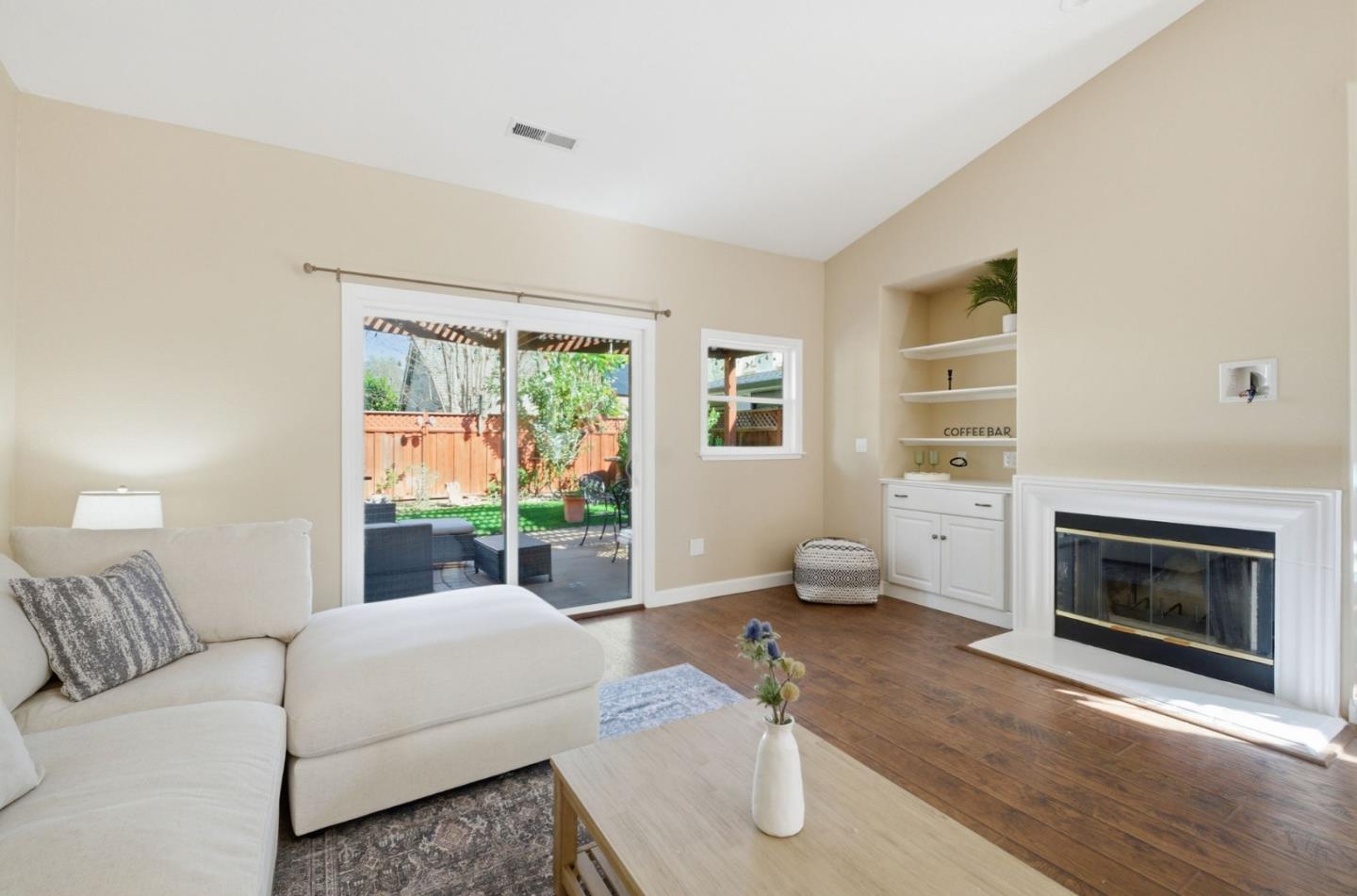 Detail Gallery Image 18 of 49 For 1655 Valley Oaks Dr, Gilroy,  CA 95020 - 3 Beds | 2 Baths