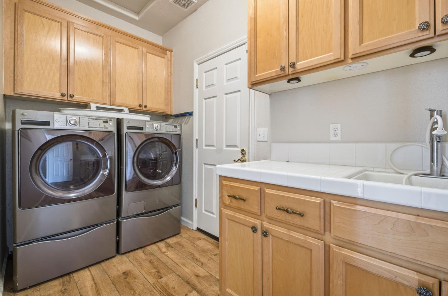 Detail Gallery Image 20 of 49 For 1655 Valley Oaks Dr, Gilroy,  CA 95020 - 3 Beds | 2 Baths