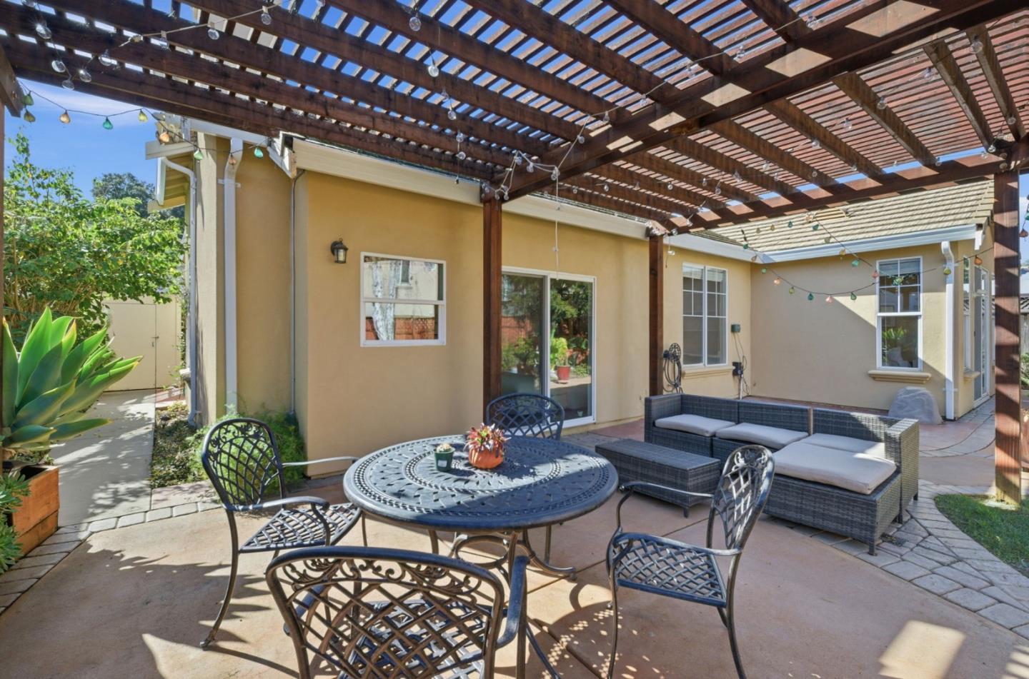 Detail Gallery Image 35 of 49 For 1655 Valley Oaks Dr, Gilroy,  CA 95020 - 3 Beds | 2 Baths