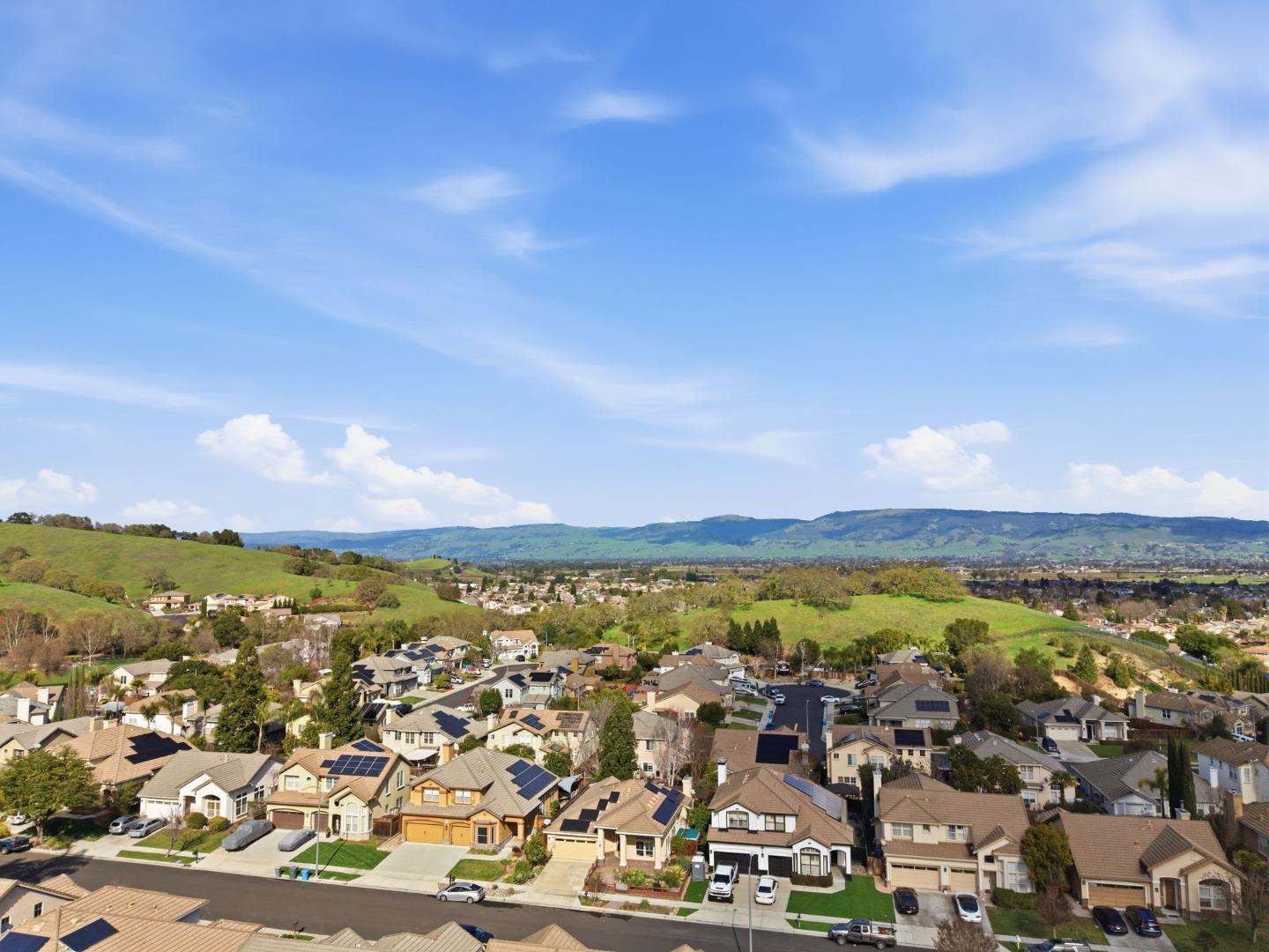 Detail Gallery Image 45 of 49 For 1655 Valley Oaks Dr, Gilroy,  CA 95020 - 3 Beds | 2 Baths