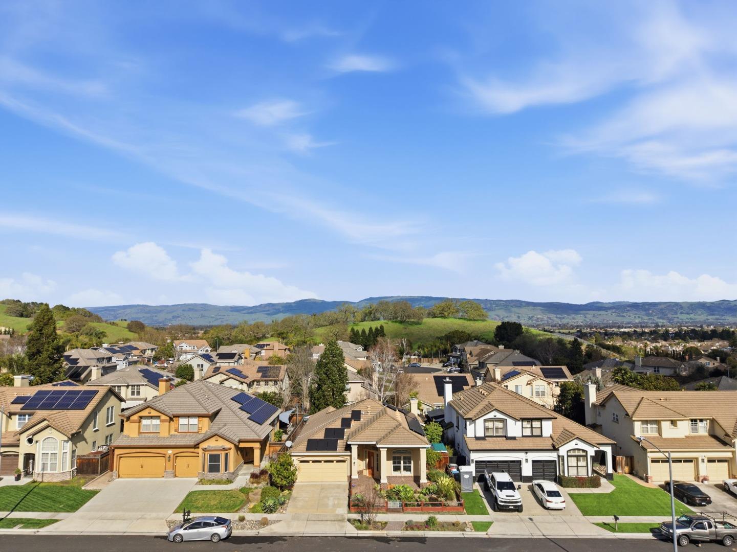 Detail Gallery Image 46 of 49 For 1655 Valley Oaks Dr, Gilroy,  CA 95020 - 3 Beds | 2 Baths