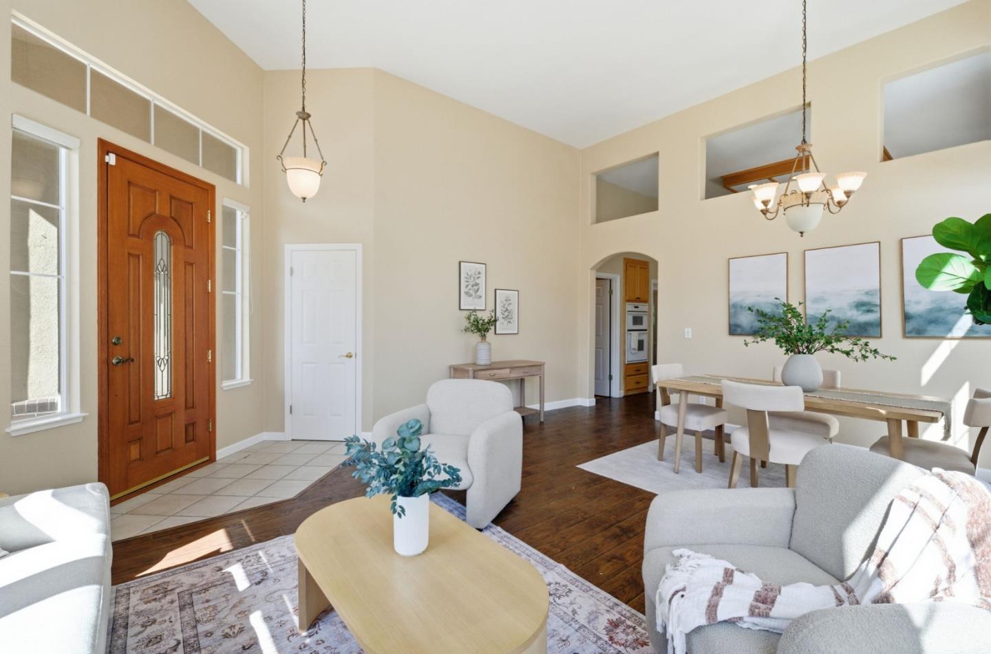 Detail Gallery Image 5 of 49 For 1655 Valley Oaks Dr, Gilroy,  CA 95020 - 3 Beds | 2 Baths