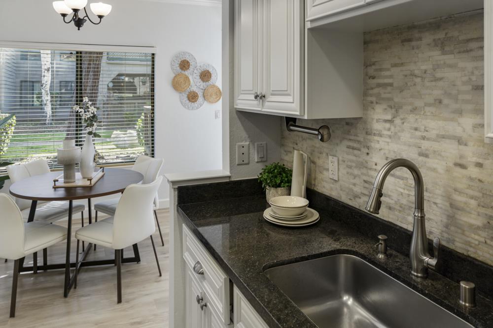 Detail Gallery Image 19 of 53 For 29 Cove Ln, Redwood Shores,  CA 94065 - 2 Beds | 2 Baths