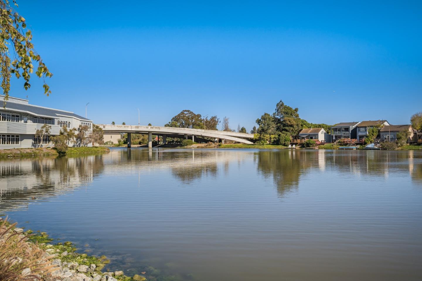 Detail Gallery Image 49 of 53 For 29 Cove Ln, Redwood Shores,  CA 94065 - 2 Beds | 2 Baths
