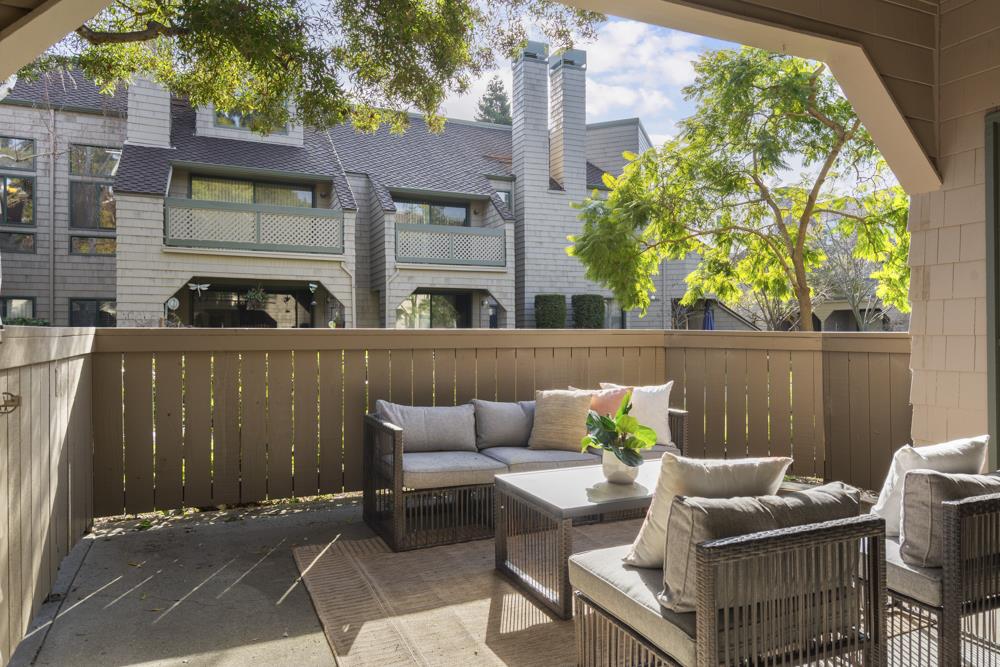 Detail Gallery Image 9 of 53 For 29 Cove Ln, Redwood Shores,  CA 94065 - 2 Beds | 2 Baths