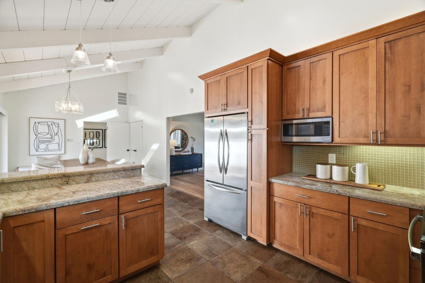 Detail Gallery Image 11 of 45 For 652 Rosewood Ct, Los Altos,  CA 94024 - 4 Beds | 3 Baths