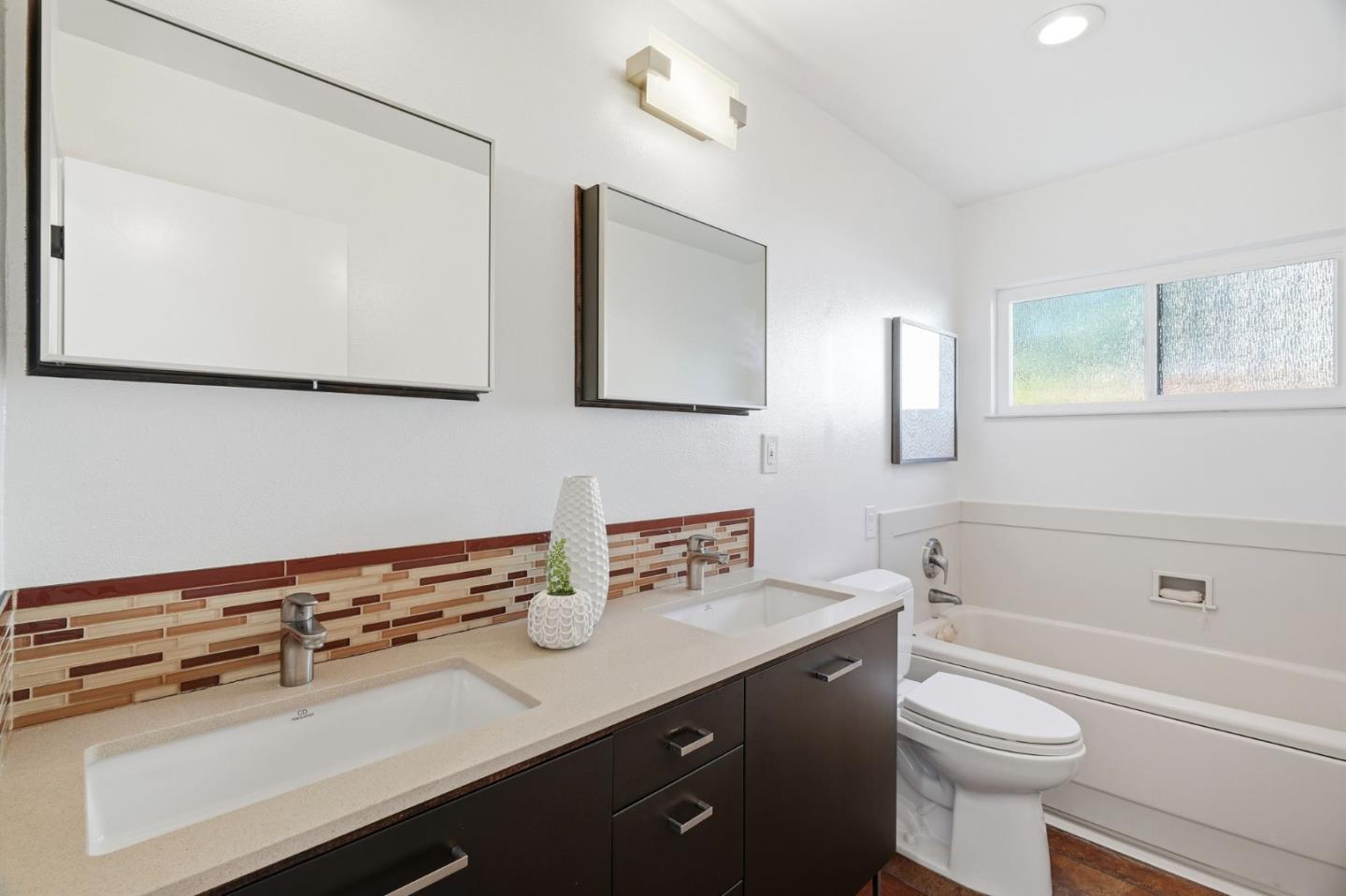 Detail Gallery Image 30 of 45 For 652 Rosewood Ct, Los Altos,  CA 94024 - 4 Beds | 3 Baths