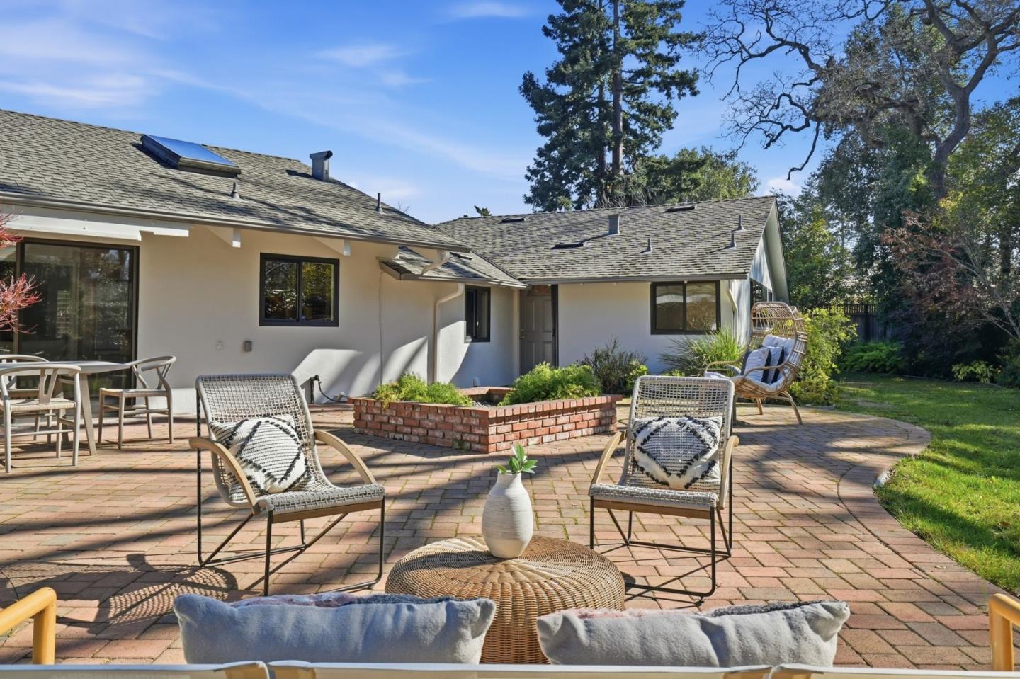 Detail Gallery Image 33 of 45 For 652 Rosewood Ct, Los Altos,  CA 94024 - 4 Beds | 3 Baths