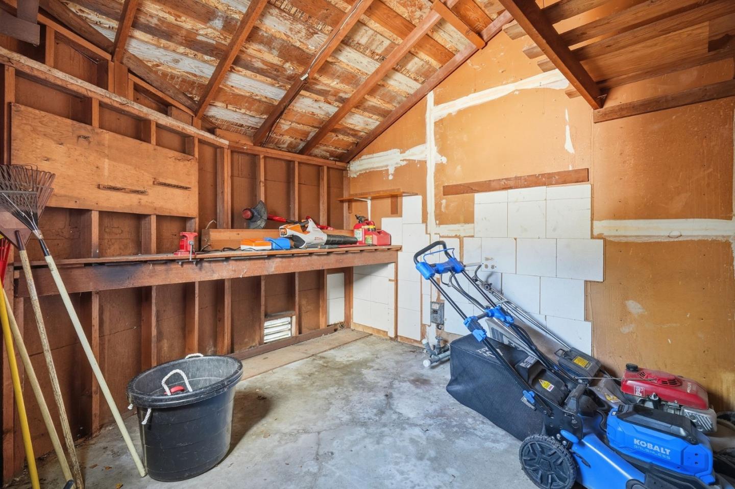 Detail Gallery Image 38 of 45 For 652 Rosewood Ct, Los Altos,  CA 94024 - 4 Beds | 3 Baths