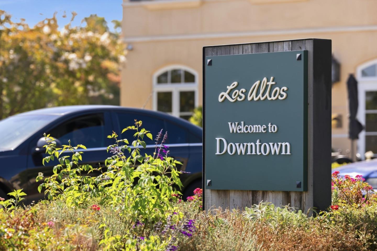 Detail Gallery Image 43 of 45 For 652 Rosewood Ct, Los Altos,  CA 94024 - 4 Beds | 3 Baths