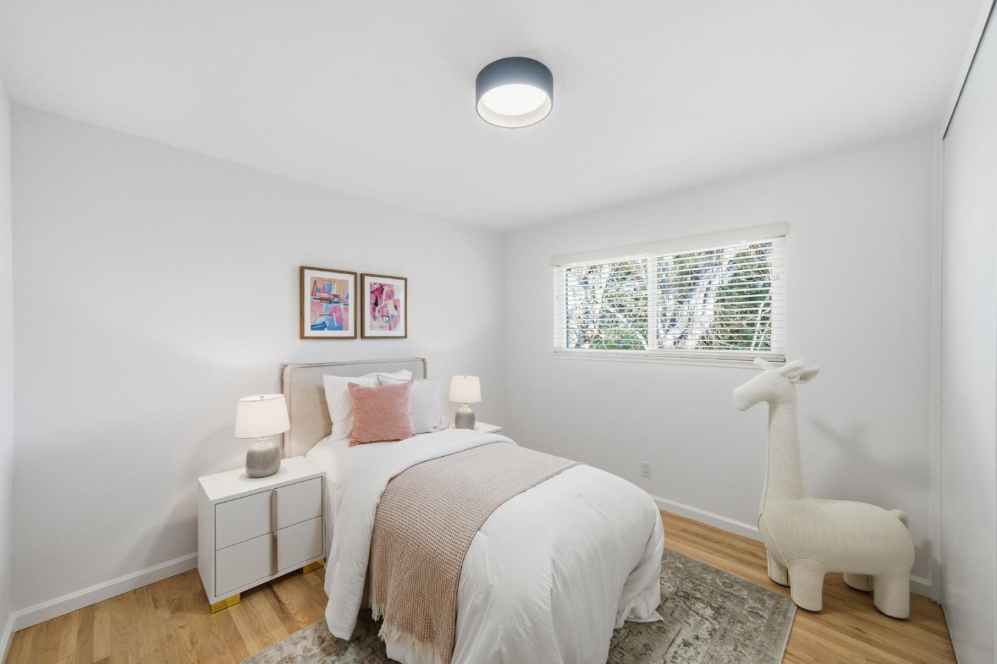 Detail Gallery Image 23 of 42 For 455 Lotus Ln, Mountain View,  CA 94043 - 3 Beds | 2/1 Baths