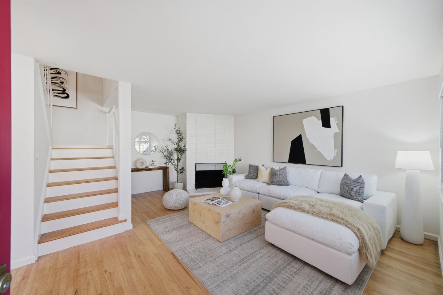 Detail Gallery Image 3 of 42 For 455 Lotus Ln, Mountain View,  CA 94043 - 3 Beds | 2/1 Baths