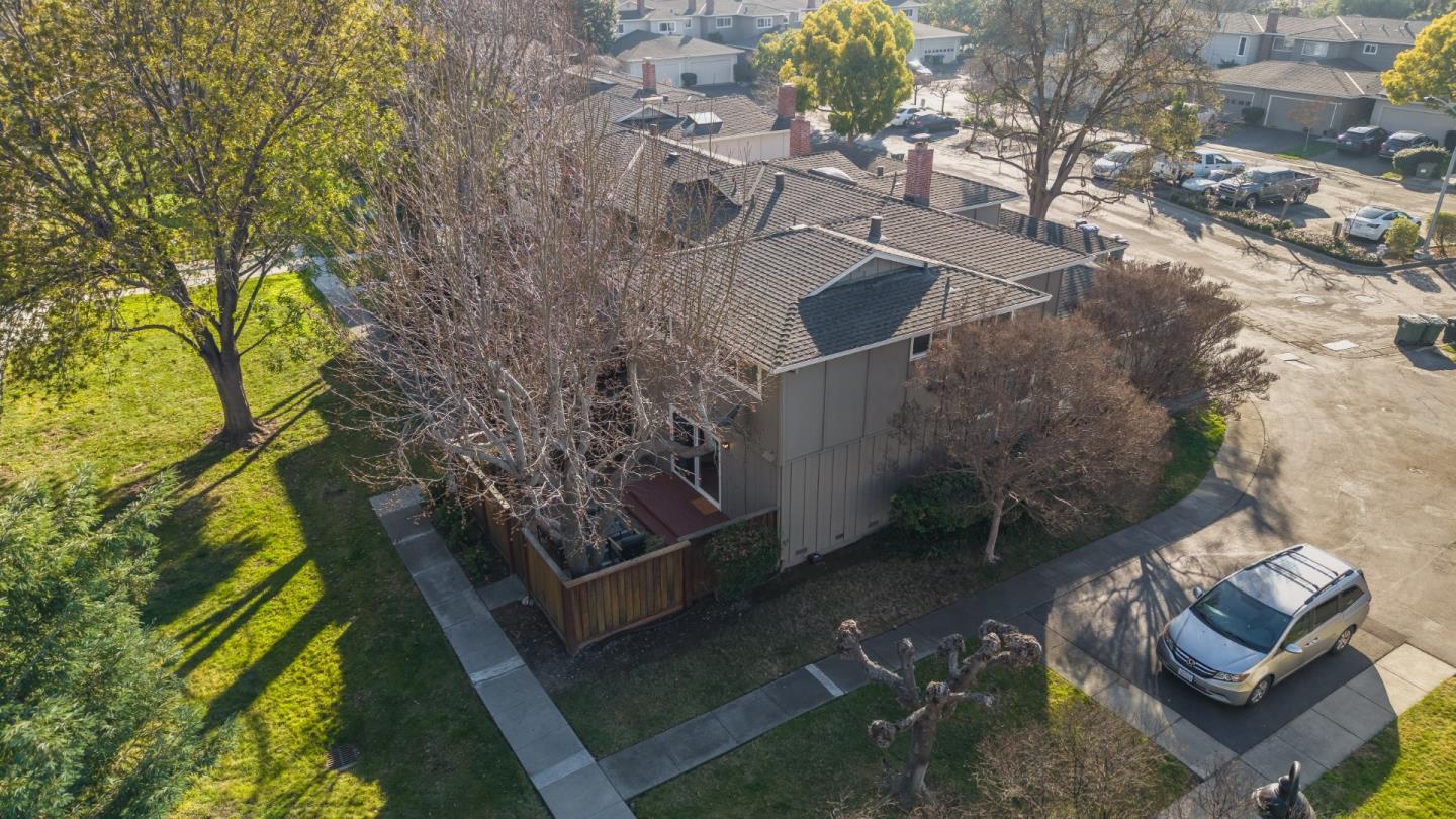 Detail Gallery Image 39 of 42 For 455 Lotus Ln, Mountain View,  CA 94043 - 3 Beds | 2/1 Baths