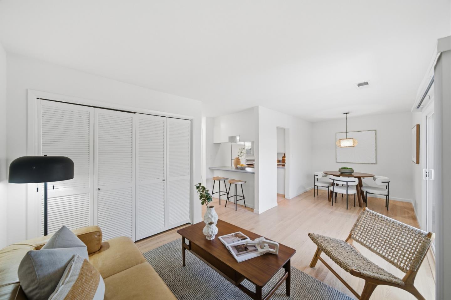 Detail Gallery Image 8 of 42 For 455 Lotus Ln, Mountain View,  CA 94043 - 3 Beds | 2/1 Baths