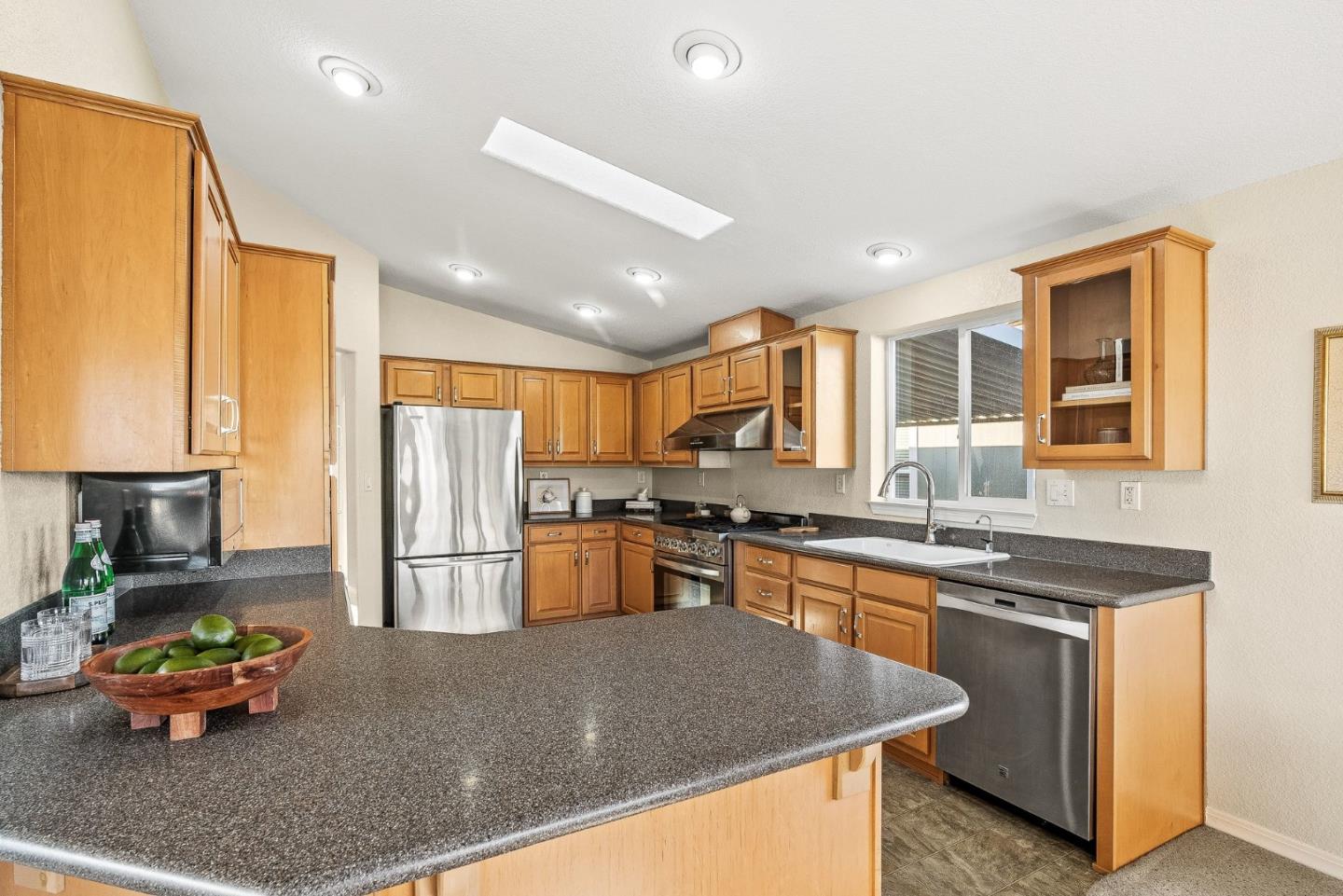 Detail Gallery Image 10 of 25 For 4160 Jade St #103,  Capitola,  CA 95010 - 2 Beds | 2 Baths