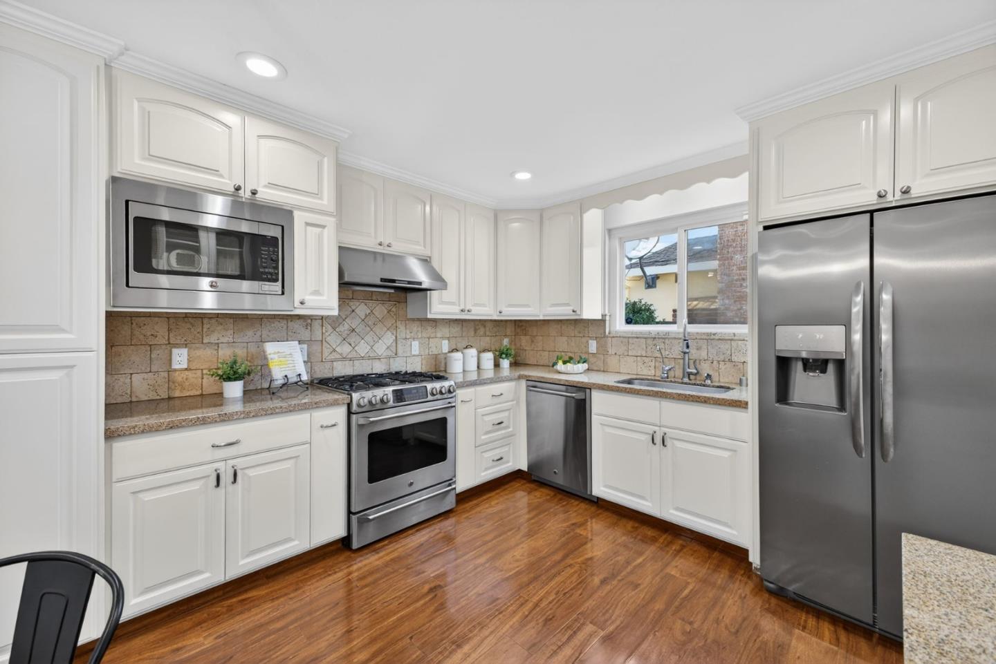 Detail Gallery Image 12 of 33 For 251 Pennyhill Dr, San Jose,  CA 95127 - 3 Beds | 2 Baths