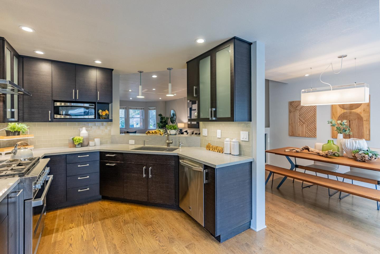 Detail Gallery Image 11 of 32 For 978 La Mesa Ter #E,  Sunnyvale,  CA 94086 - 2 Beds | 2/1 Baths