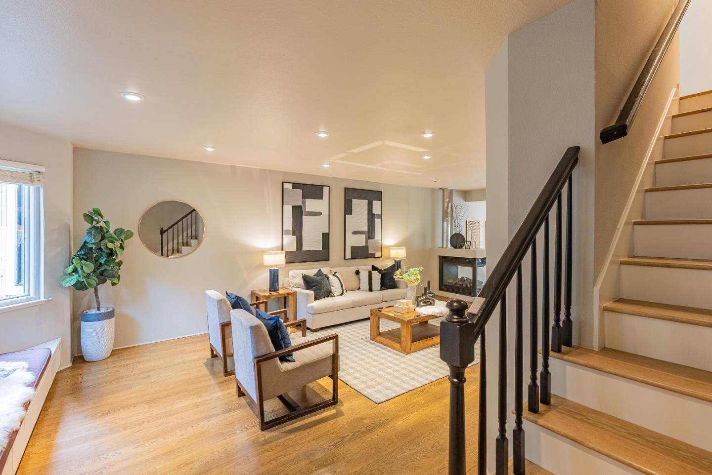 Detail Gallery Image 3 of 32 For 978 La Mesa Ter #E,  Sunnyvale,  CA 94086 - 2 Beds | 2/1 Baths