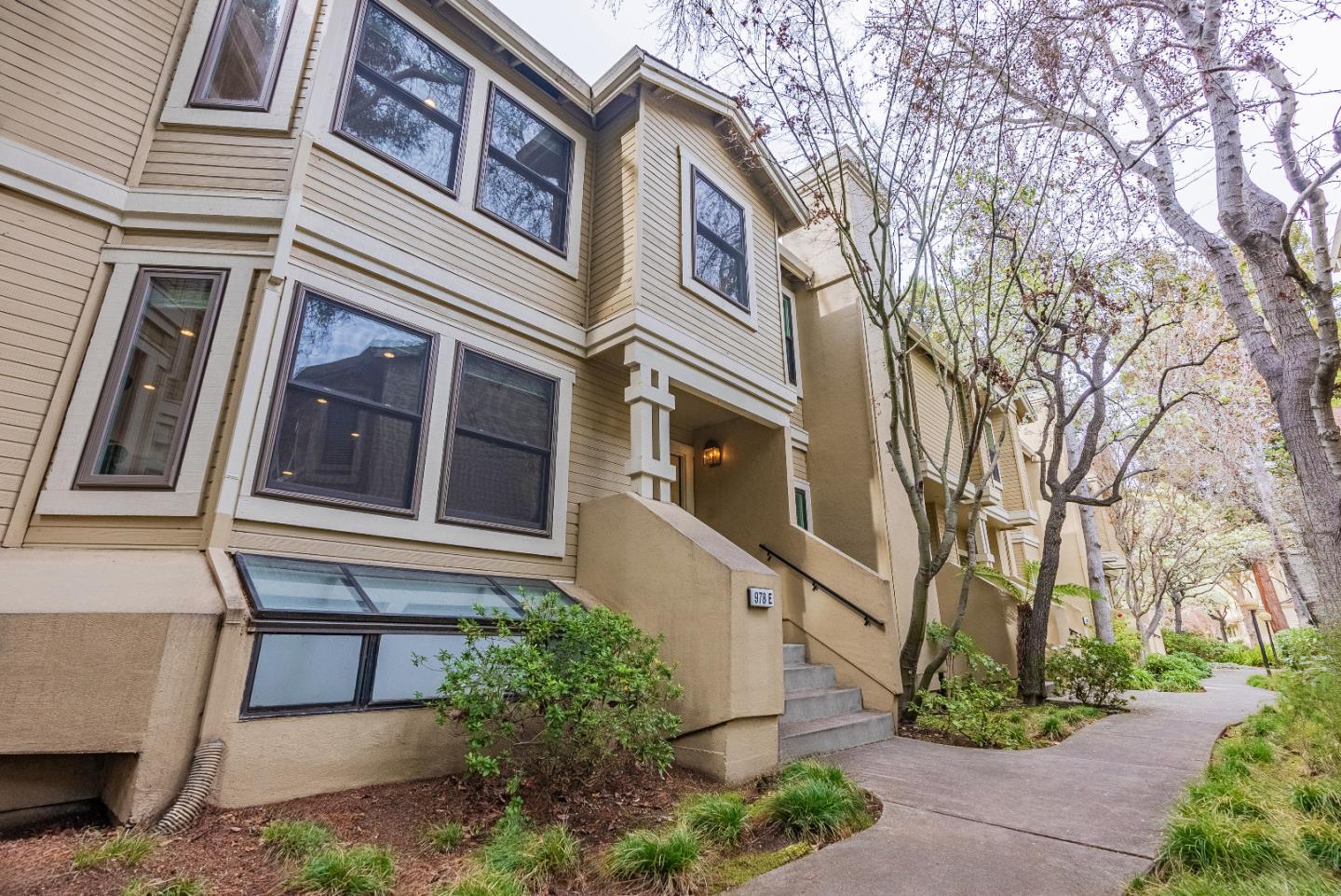 Detail Gallery Image 32 of 32 For 978 La Mesa Ter #E,  Sunnyvale,  CA 94086 - 2 Beds | 2/1 Baths