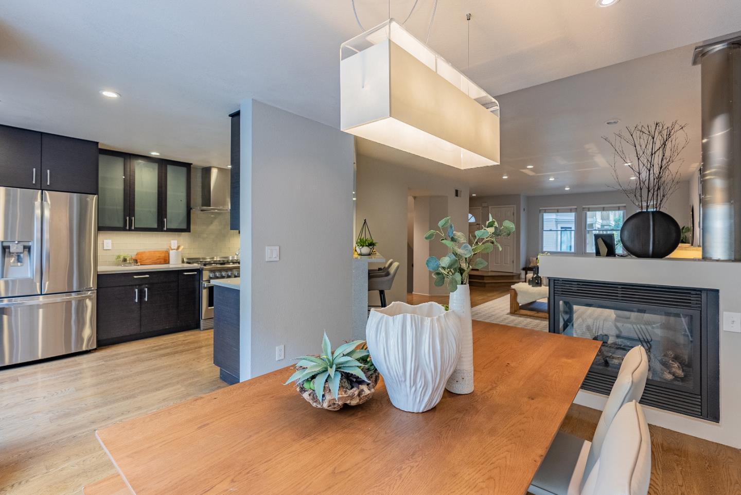 Detail Gallery Image 9 of 32 For 978 La Mesa Ter #E,  Sunnyvale,  CA 94086 - 2 Beds | 2/1 Baths