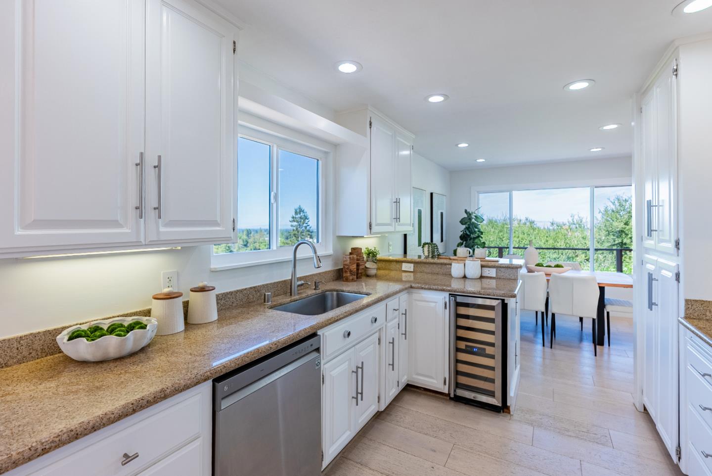 Detail Gallery Image 15 of 59 For 893 Madonna Way, Los Altos,  CA 94024 - 4 Beds | 3 Baths