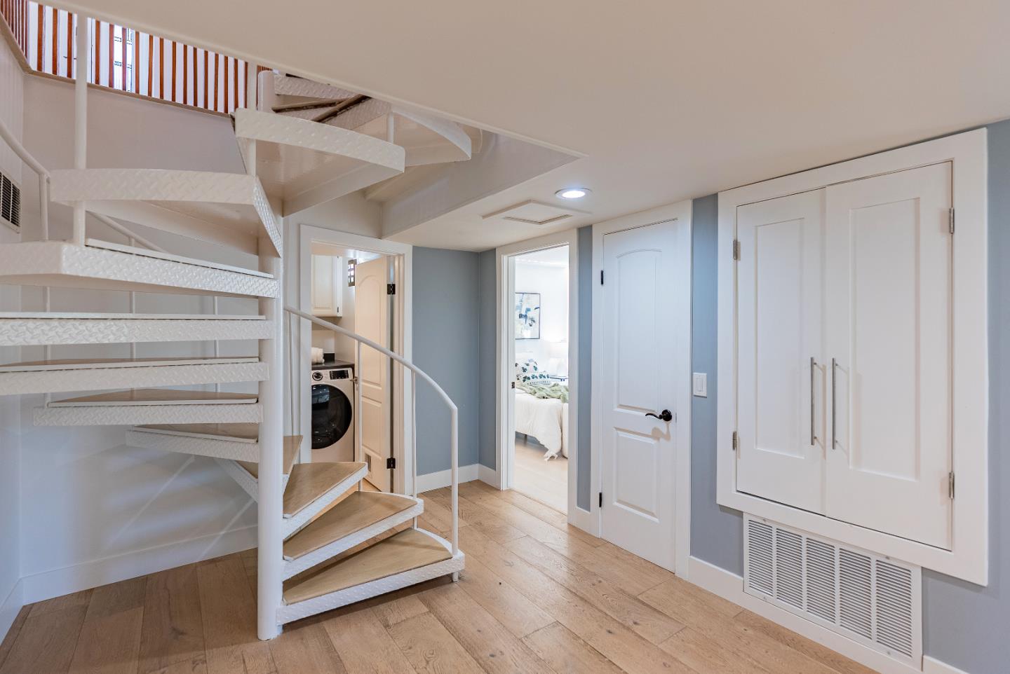 Detail Gallery Image 32 of 59 For 893 Madonna Way, Los Altos,  CA 94024 - 4 Beds | 3 Baths