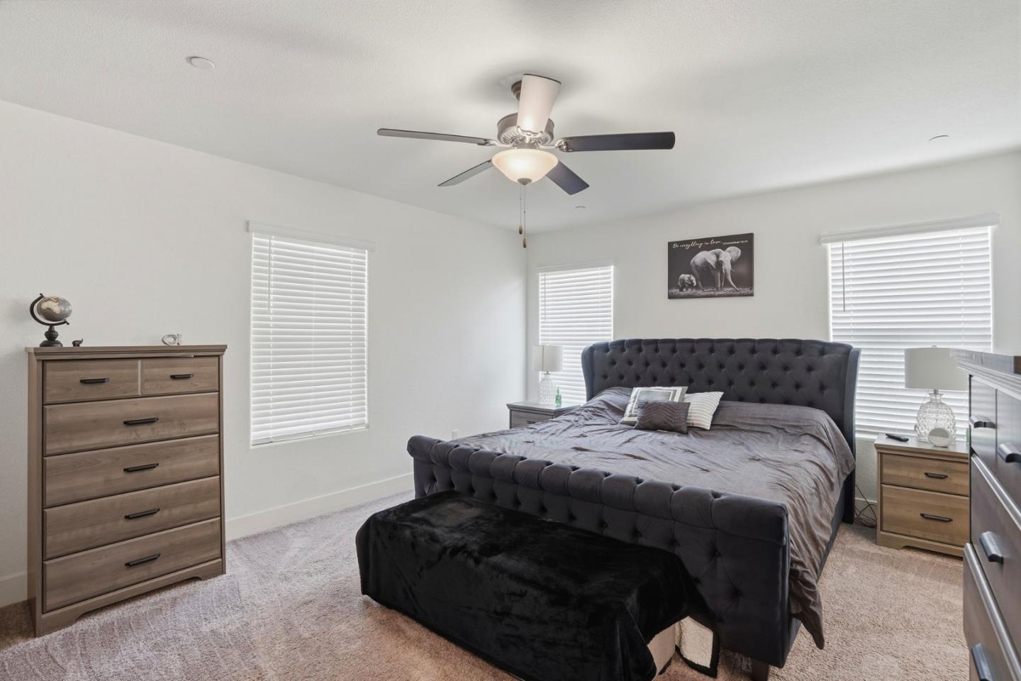 Detail Gallery Image 16 of 33 For 1656 Thistle Ln, Los Banos,  CA 93635 - 4 Beds | 3 Baths