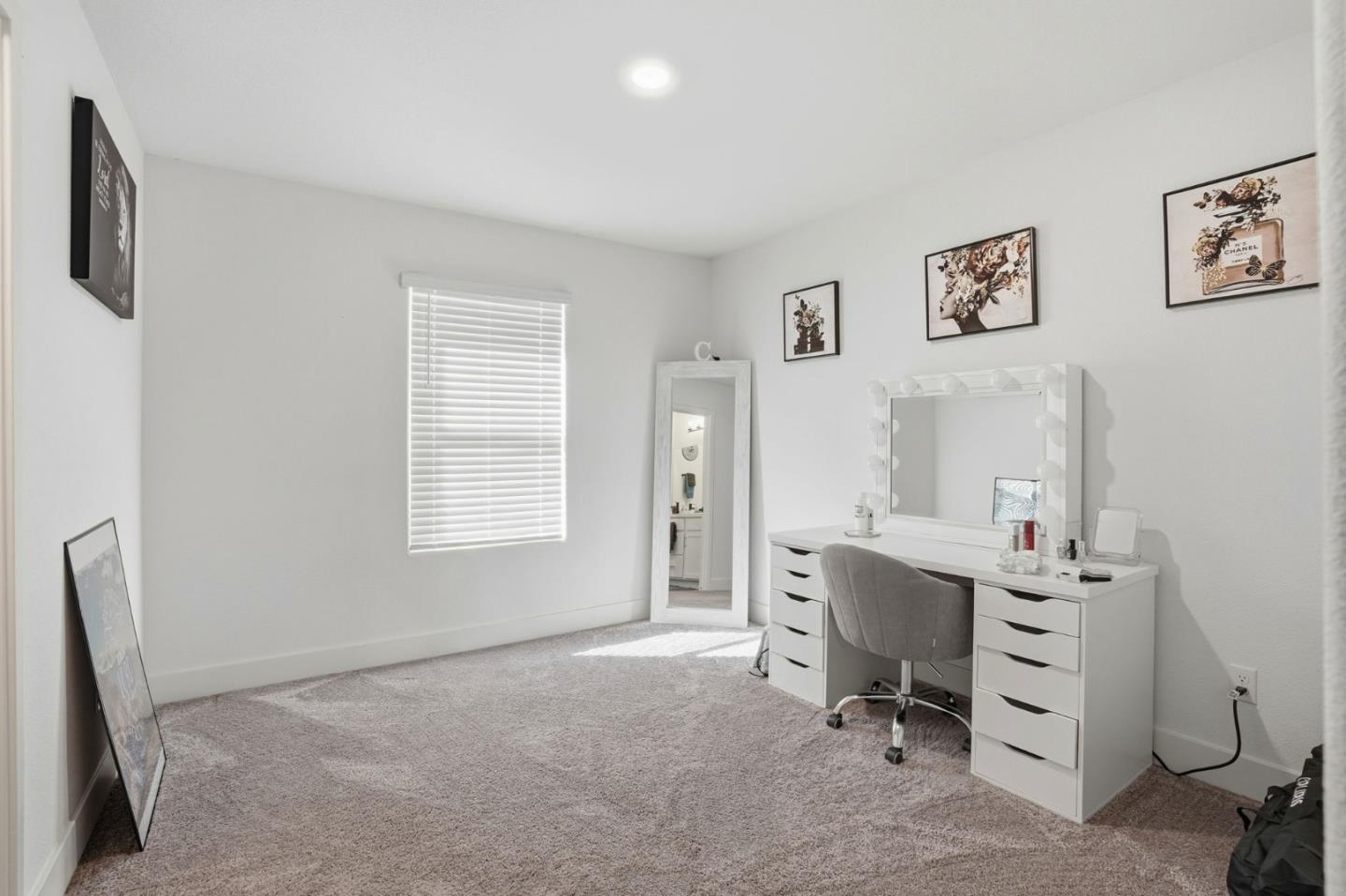 Detail Gallery Image 19 of 33 For 1656 Thistle Ln, Los Banos,  CA 93635 - 4 Beds | 3 Baths