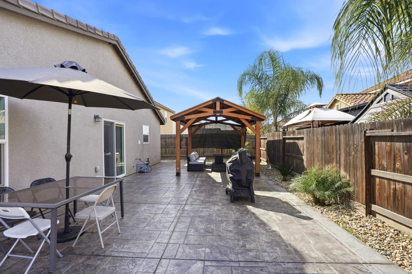 Detail Gallery Image 30 of 33 For 1656 Thistle Ln, Los Banos,  CA 93635 - 4 Beds | 3 Baths