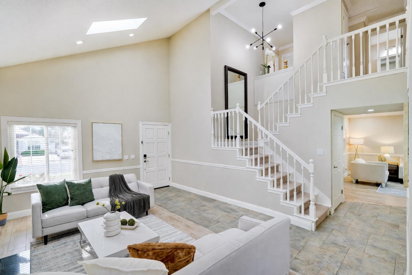 Detail Gallery Image 3 of 53 For 32368 Derby St, Union City,  CA 94587 - 3 Beds | 2/1 Baths