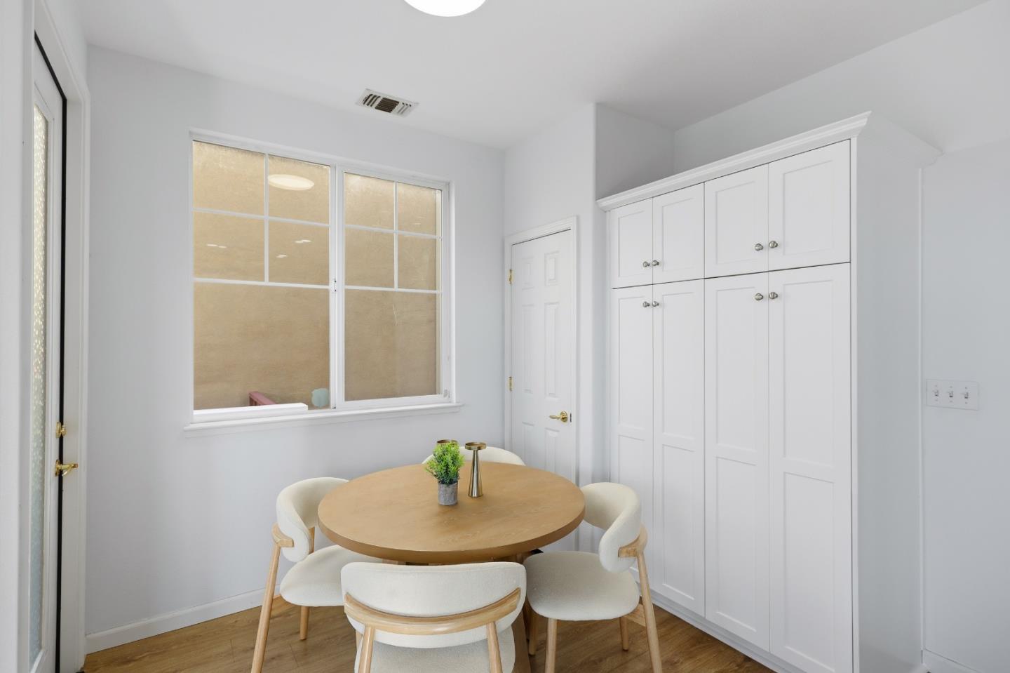 Detail Gallery Image 12 of 46 For 5103 Trinity Park Dr, Alviso,  CA 95002 - 3 Beds | 2/1 Baths