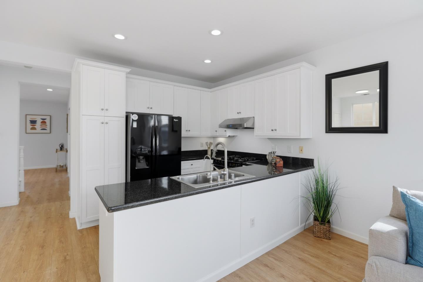 Detail Gallery Image 16 of 46 For 5103 Trinity Park Dr, Alviso,  CA 95002 - 3 Beds | 2/1 Baths