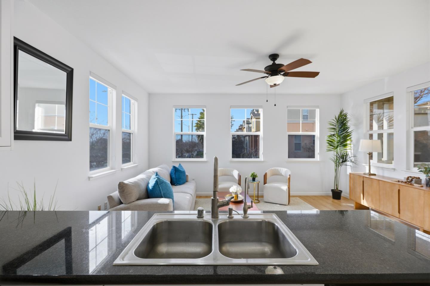 Detail Gallery Image 17 of 46 For 5103 Trinity Park Dr, Alviso,  CA 95002 - 3 Beds | 2/1 Baths