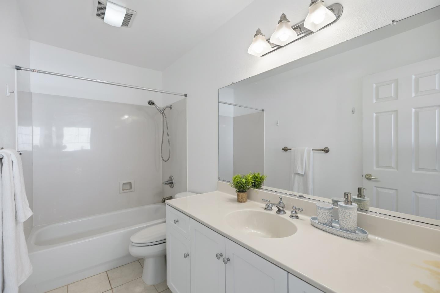 Detail Gallery Image 22 of 46 For 5103 Trinity Park Dr, Alviso,  CA 95002 - 3 Beds | 2/1 Baths