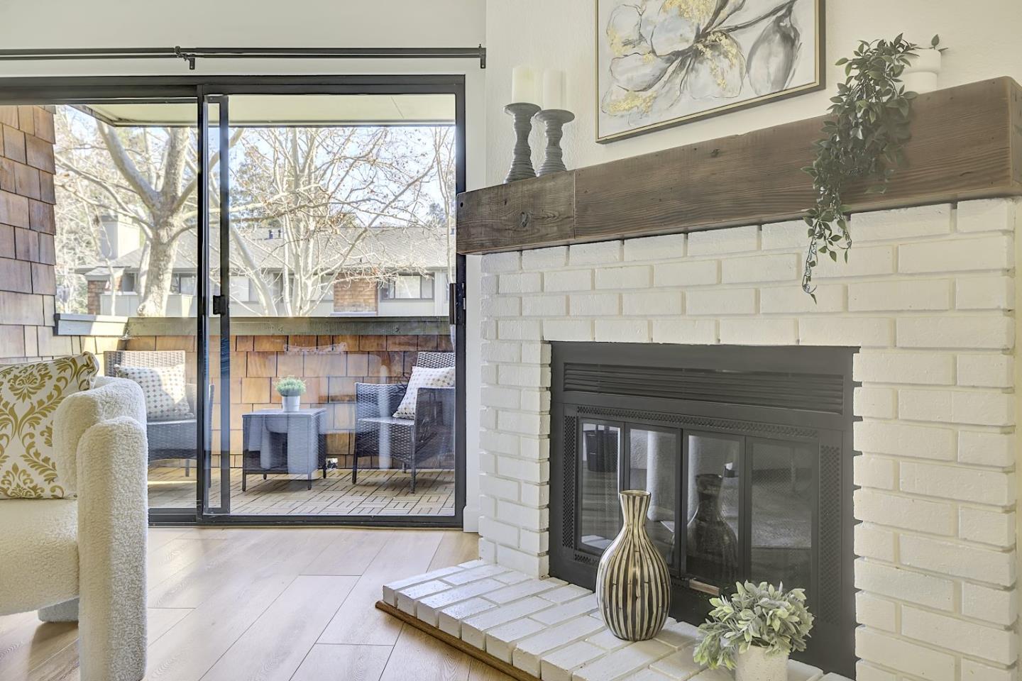 Detail Gallery Image 14 of 52 For 1104 La Terrace Cir, San Jose,  CA 95123 - 2 Beds | 2 Baths