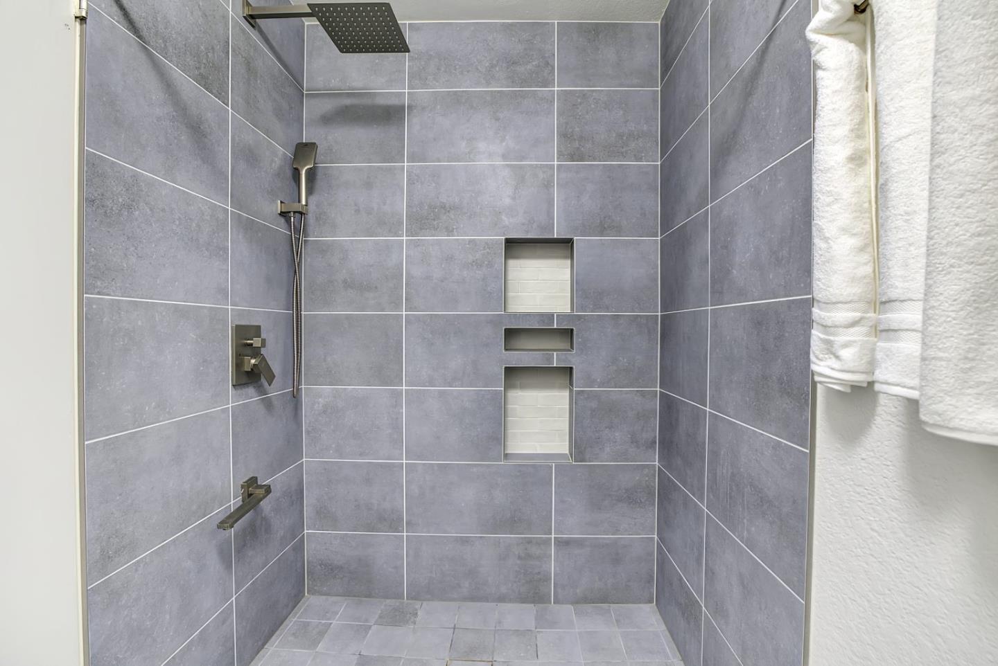 Detail Gallery Image 39 of 52 For 1104 La Terrace Cir, San Jose,  CA 95123 - 2 Beds | 2 Baths