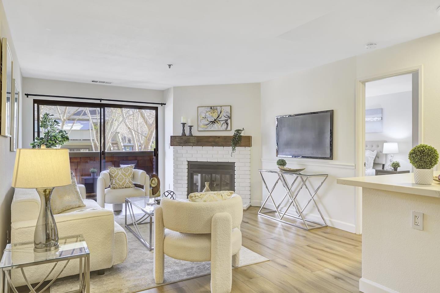 Detail Gallery Image 9 of 52 For 1104 La Terrace Cir, San Jose,  CA 95123 - 2 Beds | 2 Baths