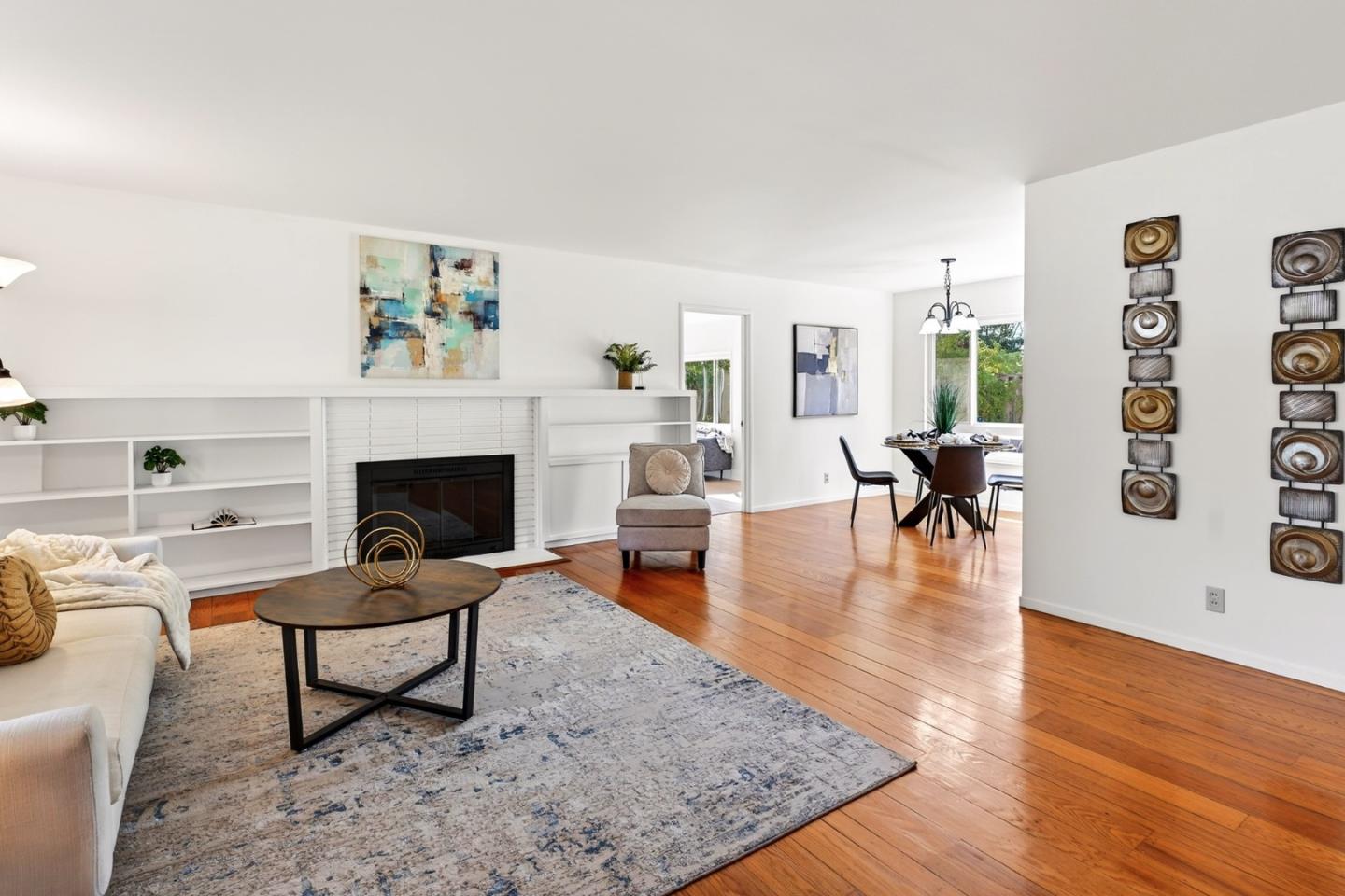 Detail Gallery Image 5 of 23 For 678 Benvenue Ave, Los Altos,  CA 94024 - 3 Beds | 2 Baths