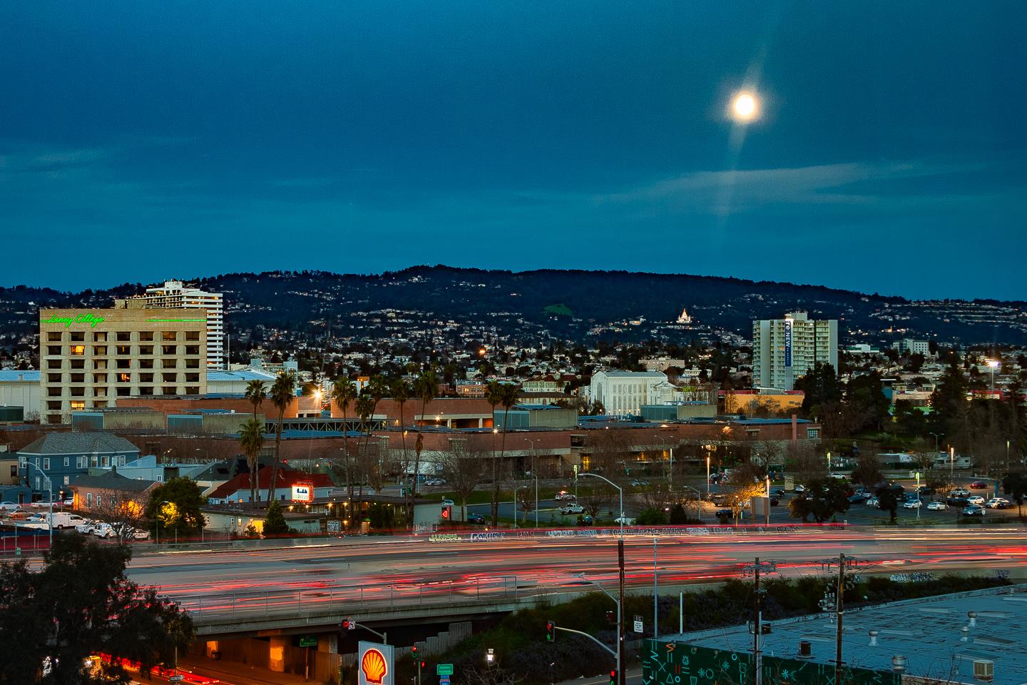 Detail Gallery Image 9 of 60 For 311 Oak St Ph4,  Oakland,  CA 94607 - 2 Beds | 2 Baths