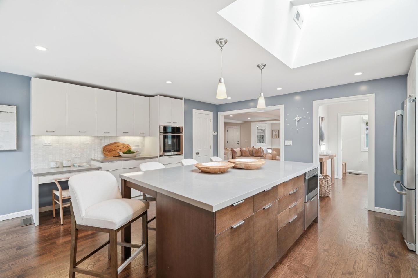 Detail Gallery Image 11 of 29 For 429 Ruthven Ave, Palo Alto,  CA 94301 - 4 Beds | 3 Baths